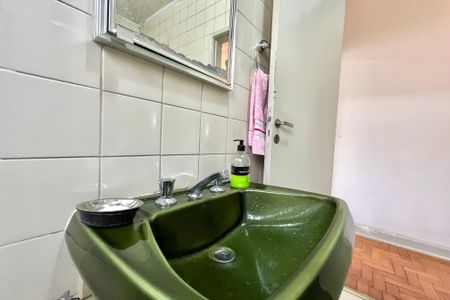 Casa à venda com 143m², 2 quartos e 2 vagasBanheiro