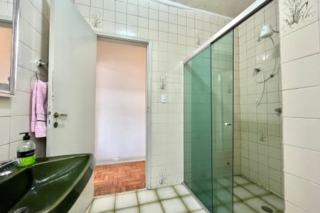 Casa à venda com 143m², 2 quartos e 2 vagasBanheiro
