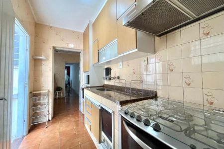 Casa à venda com 143m², 2 quartos e 2 vagasCozinha