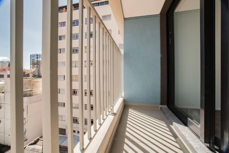 Studio para alugar com 27m², 1 quarto e sem vaga Studio para alugar com 27m², 1 quarto e sem vagaVaranda