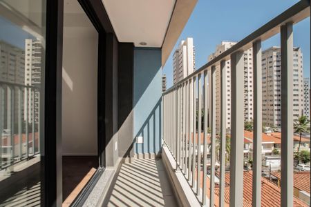 Studio para alugar com 27m², 1 quarto e sem vaga Studio para alugar com 27m², 1 quarto e sem vagaVaranda