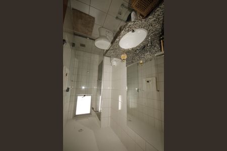 Apartamento à venda com 75m², 2 quartos e 2 vagasbanheiro 1