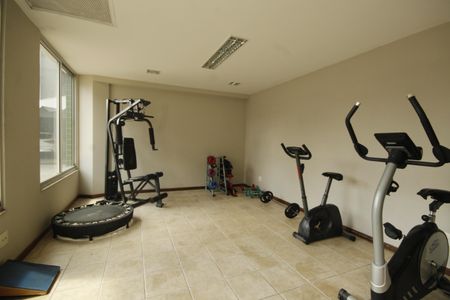 Apartamento à venda com 75m², 2 quartos e 2 vagasÁrea comum - Academia