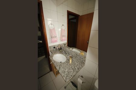 Apartamento à venda com 75m², 2 quartos e 2 vagasbanheiro 1