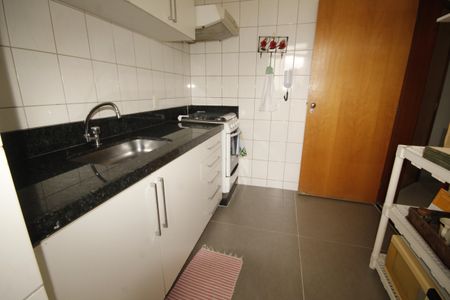 Apartamento à venda com 75m², 2 quartos e 2 vagascozinha