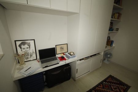 Apartamento à venda com 75m², 2 quartos e 2 vagasquarto 1