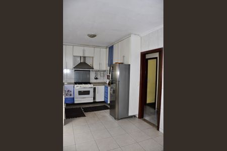 Casa à venda com 451m², 4 quartos e 6 vagas Casa à venda com 451m², 4 quartos e 6 vagasDetalhe - Cozinha