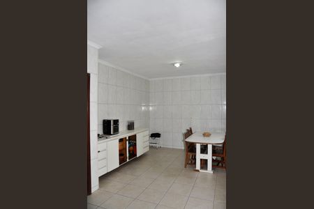 Casa à venda com 451m², 4 quartos e 6 vagas Casa à venda com 451m², 4 quartos e 6 vagasDetalhe - Cozinha