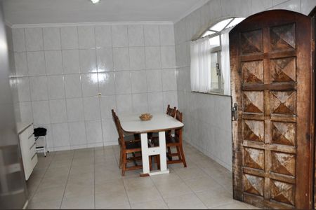 Casa à venda com 451m², 4 quartos e 6 vagas Casa à venda com 451m², 4 quartos e 6 vagasDetalhe - Cozinha
