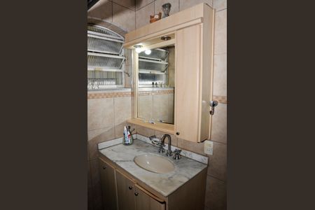 Casa à venda com 451m², 4 quartos e 6 vagas Casa à venda com 451m², 4 quartos e 6 vagasDetalhe - Banheiro Social