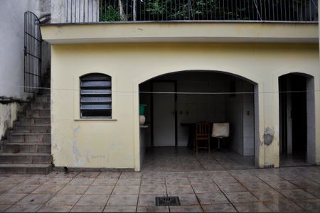 Casa à venda com 451m², 4 quartos e 6 vagas Casa à venda com 451m², 4 quartos e 6 vagasDetalhe - Vista do Quarto 02