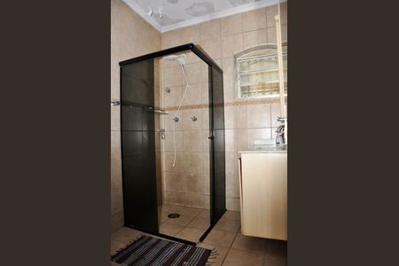 Casa à venda com 451m², 4 quartos e 6 vagas Casa à venda com 451m², 4 quartos e 6 vagasDetalhe - Banheiro Social