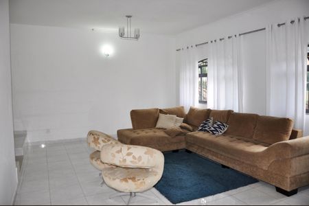 Casa à venda com 451m², 4 quartos e 6 vagas Casa à venda com 451m², 4 quartos e 6 vagasDetalhe - Sala