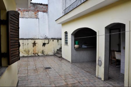 Casa à venda com 451m², 4 quartos e 6 vagas Casa à venda com 451m², 4 quartos e 6 vagasQuintal com Churrasqueira