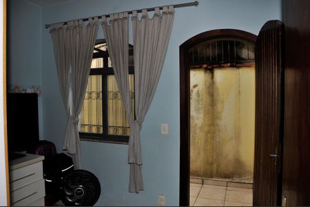 Casa à venda com 451m², 4 quartos e 6 vagas Casa à venda com 451m², 4 quartos e 6 vagasDetalhe - Quarto 04
