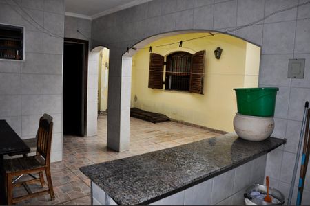 Casa à venda com 451m², 4 quartos e 6 vagas Casa à venda com 451m², 4 quartos e 6 vagasÁrea de Serviço