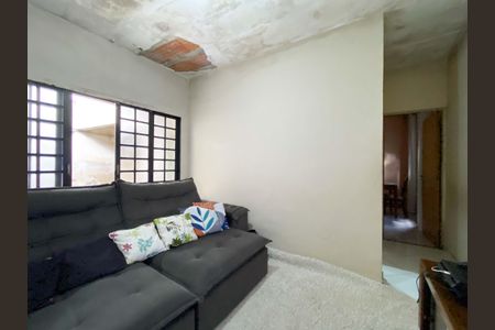Casa à venda com 100m², 2 quartos e 1 vaga