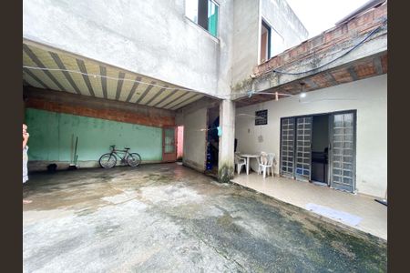 Casa à venda com 100m², 2 quartos e 1 vaga