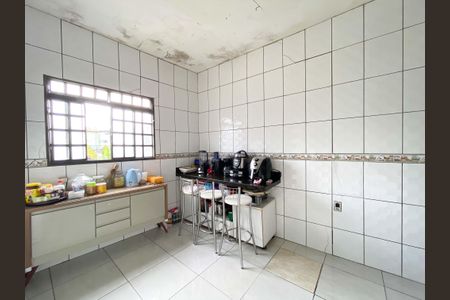 Casa à venda com 100m², 2 quartos e 1 vaga