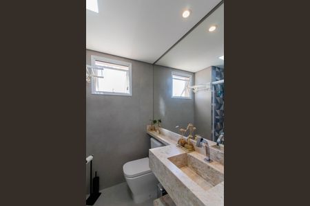 Apartamento à venda com 77m², 3 quartos e 2 vagasBanheiro da Suíte