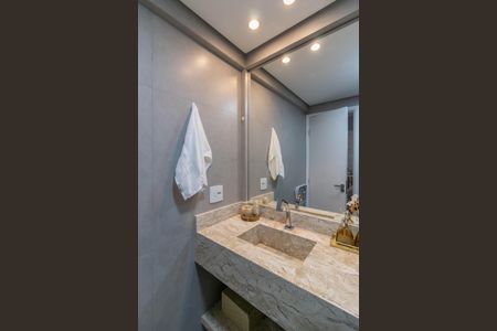 Apartamento à venda com 77m², 3 quartos e 2 vagasBanheiro social