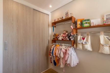 Apartamento à venda com 77m², 3 quartos e 2 vagasQuarto 