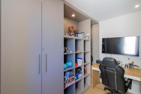 Apartamento à venda com 77m², 3 quartos e 2 vagasQuarto 2