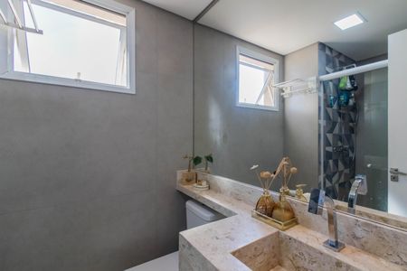 Apartamento à venda com 77m², 3 quartos e 2 vagasBanheiro da Suíte