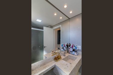 Apartamento à venda com 77m², 3 quartos e 2 vagasBanheiro da Suíte