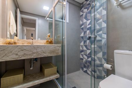 Apartamento à venda com 77m², 3 quartos e 2 vagasBanheiro social