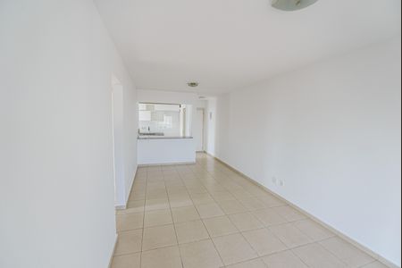 Apartamento para alugar com 75m², 2 quartos e 1 vagaSala