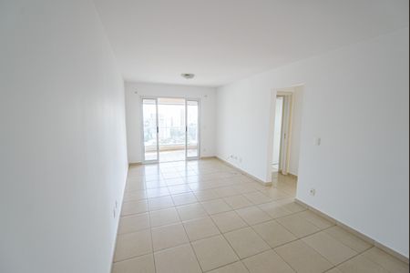 Apartamento para alugar com 75m², 2 quartos e 1 vagaSala