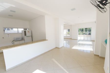 Apartamento para alugar com 75m², 2 quartos e 1 vagaÁrea comum - Salão de festas