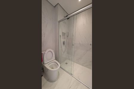 Banheiro de apartamento para alugar com 2 quartos, 39m² em Cidade Jardim, São Paulo