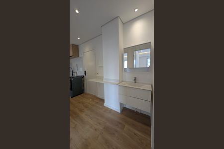 Corredor de apartamento para alugar com 2 quartos, 39m² em Cidade Jardim, São Paulo