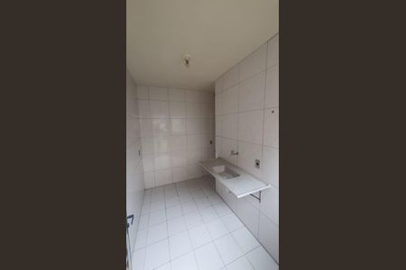 Cozinha de casa de condomínio para alugar com 2 quartos, 45m² em Jóquei Clube, São Gonçalo