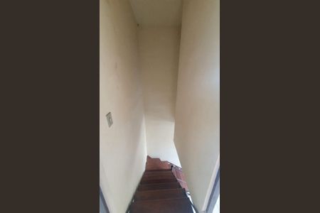 Corredor de casa de condomínio para alugar com 2 quartos, 45m² em Jóquei Clube, São Gonçalo