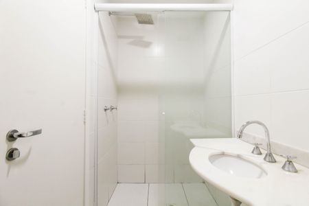 Apartamento para alugar com 60m², 2 quartos e 1 vaga Apartamento para alugar com 60m², 2 quartos e 1 vagaBanheiro da Suíte
