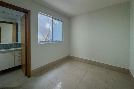 Suíte de apartamento à venda com 3 quartos, 162m² em Santo Antônio, Belo Horizonte