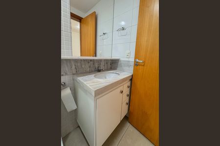 Banheiro da Suíte de apartamento à venda com 3 quartos, 162m² em Santo Antônio, Belo Horizonte