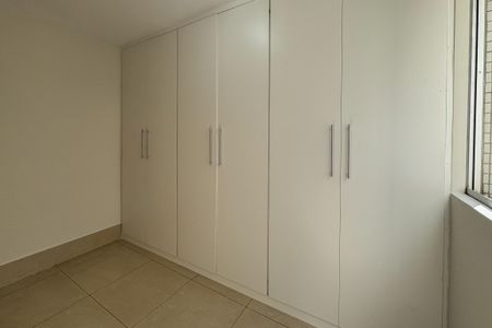 Quarto de apartamento à venda com 3 quartos, 162m² em Santo Antônio, Belo Horizonte