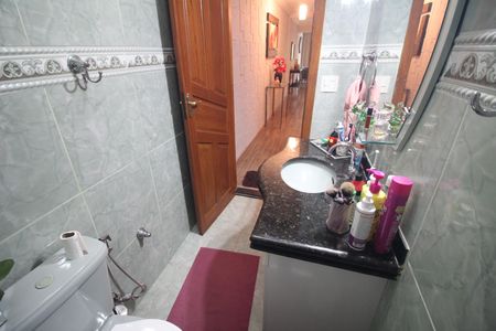 Casa à venda com 274m², 3 quartos e 6 vagasBanheiro 2