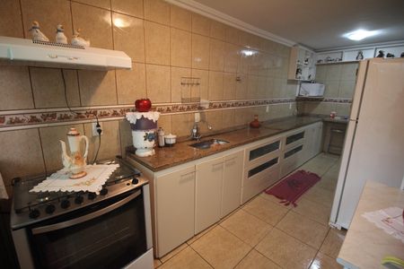 Casa à venda com 274m², 3 quartos e 6 vagasCozinha