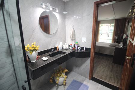 Casa à venda com 274m², 3 quartos e 6 vagasSuite Quarto 1