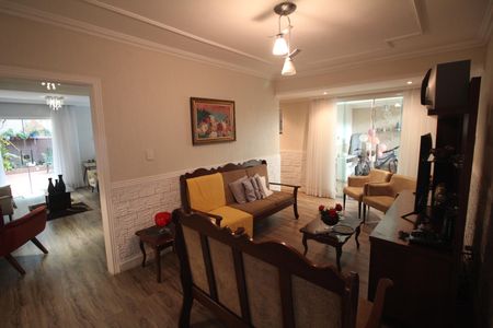 Casa à venda com 274m², 3 quartos e 6 vagasSala 2