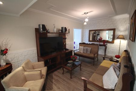 Casa à venda com 274m², 3 quartos e 6 vagasSala 2
