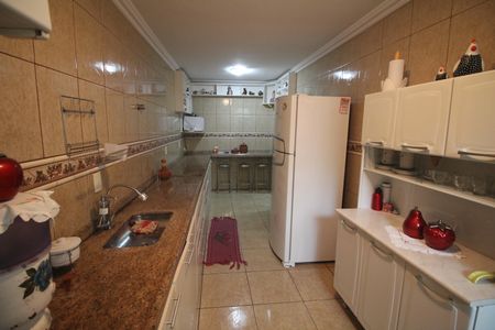 Casa à venda com 274m², 3 quartos e 6 vagasCozinha