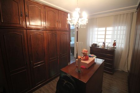 Casa à venda com 274m², 3 quartos e 6 vagasCloset Quarto 1