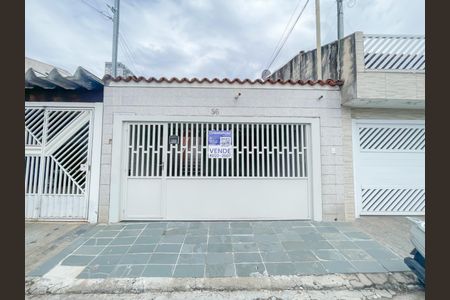 Casa à venda com 125m², 3 quartos e 2 vagasFachada