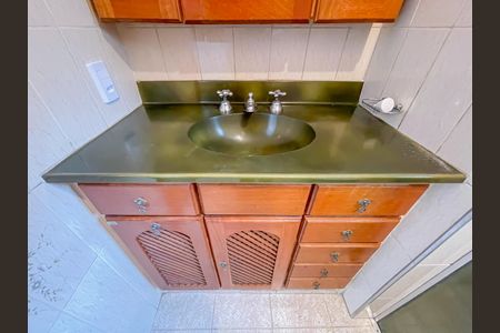 Casa à venda com 125m², 3 quartos e 2 vagasBanheiro